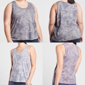 NWT Organic daily printed tank